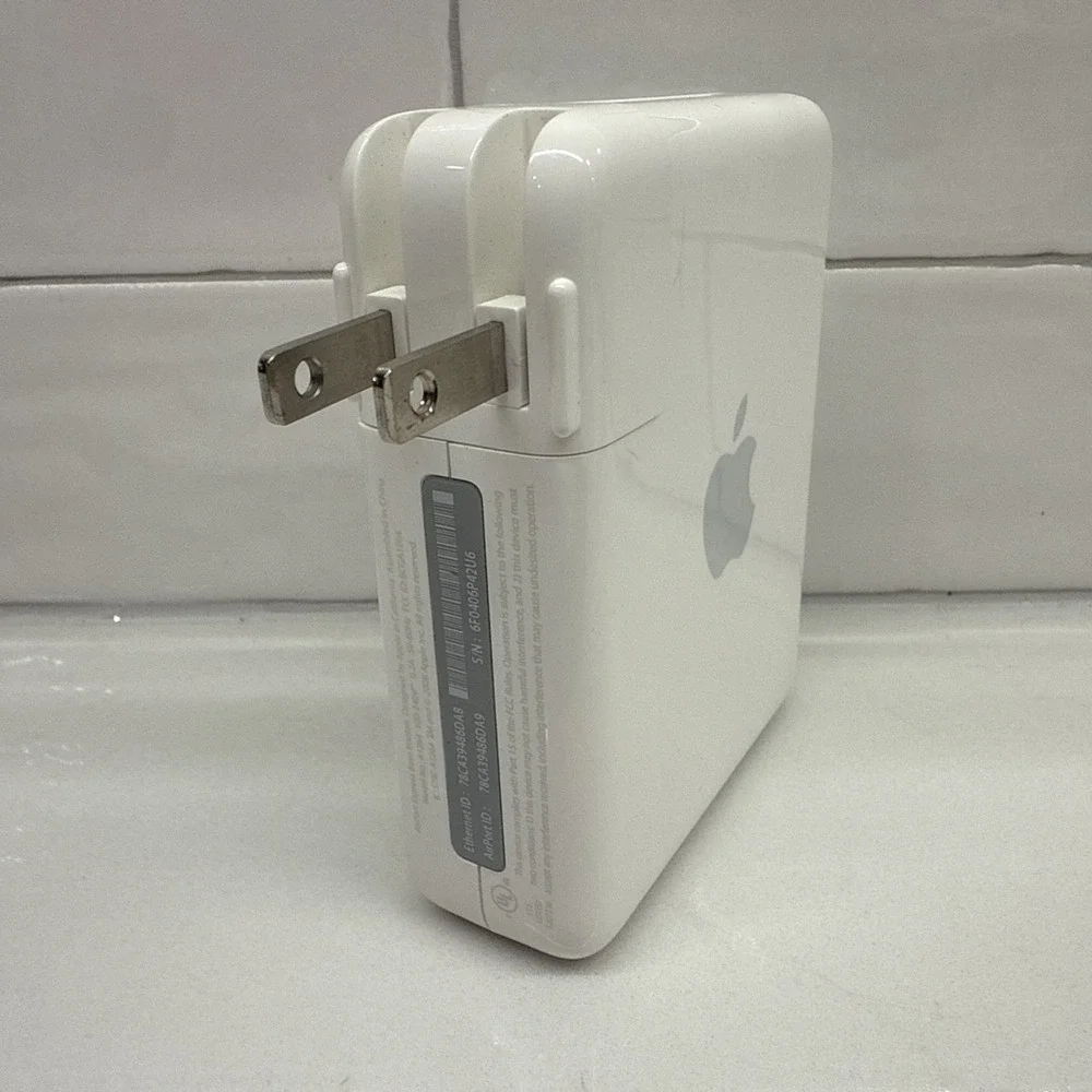 Apple A1264 802.11n Airport Express 54 Mbps Wireless Base Station